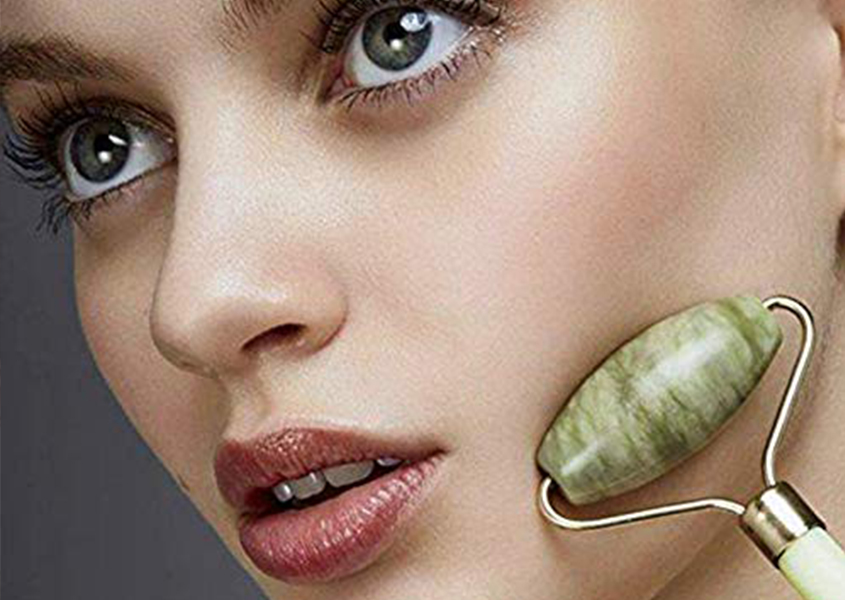 Jade Facial Roller-اداة مساج الوجه Jade Facial Roller-اداة مساج الوجه أدوات الجمال Jade Facial Roller-اداة مساج الوجه Jade Facial Roller-اداة مساج الوجه أدوات الجمال